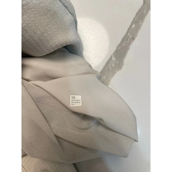 Lululemon Ribbed Softstream High Rise Athletic Shorts Size 10 Bone - Picture 7 of 7